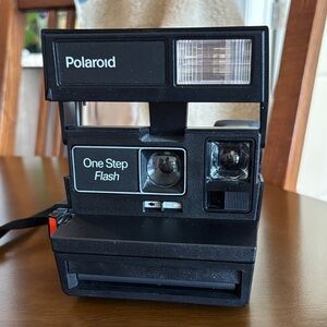 Polaroid One Step Flash Camera - Classic Black